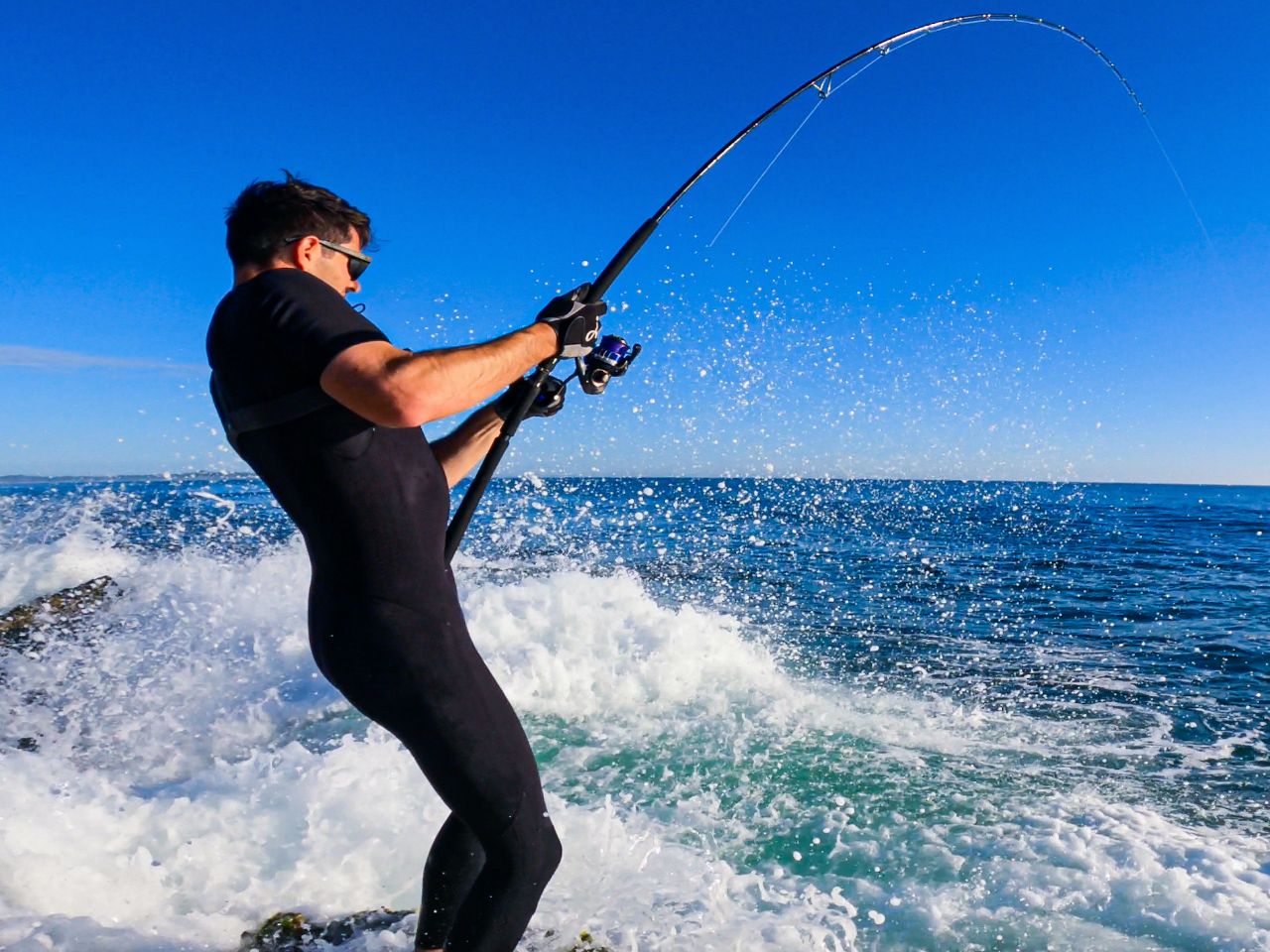 Jonny-Brooks-Catching-Pelagics-Off-The-Rocks