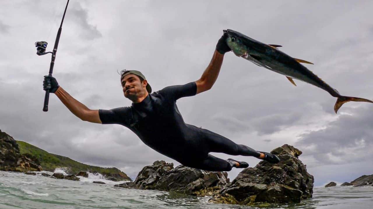 Jumping-Off-Rocks-Catching-Tuna