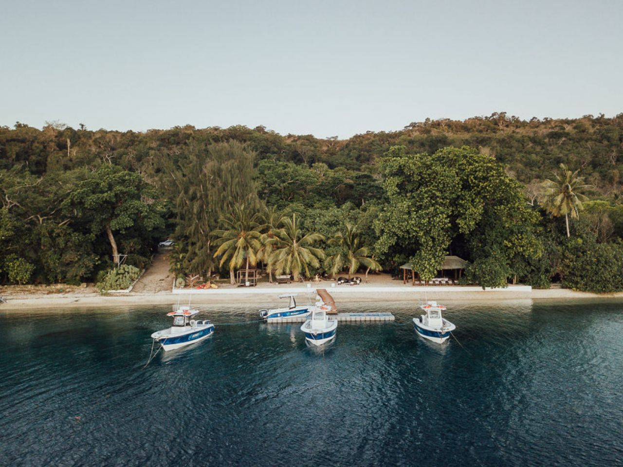 Vanuatu-Resort-Ocean-Blue-Fishing
