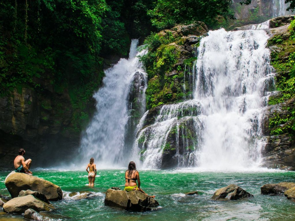 Nauyaca-Wateralls-Costa-Rica