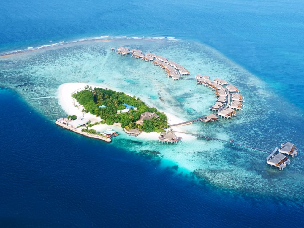 Atollls-and-islands-ariel-view