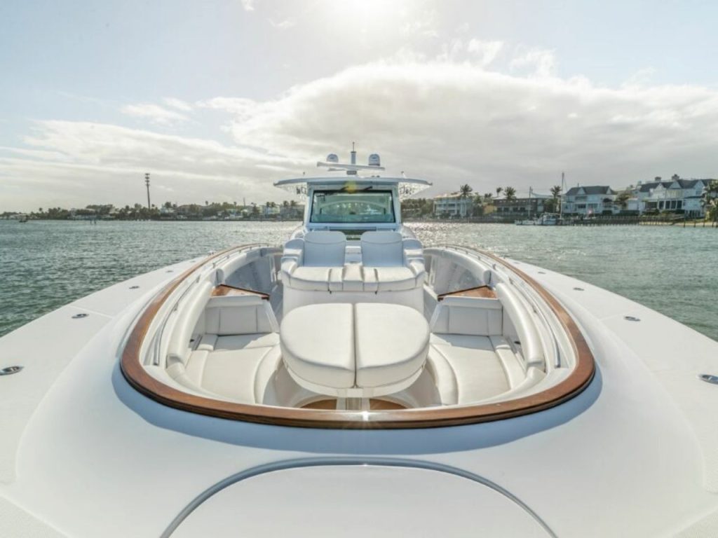 Estrella-65'-Gloss-Teak