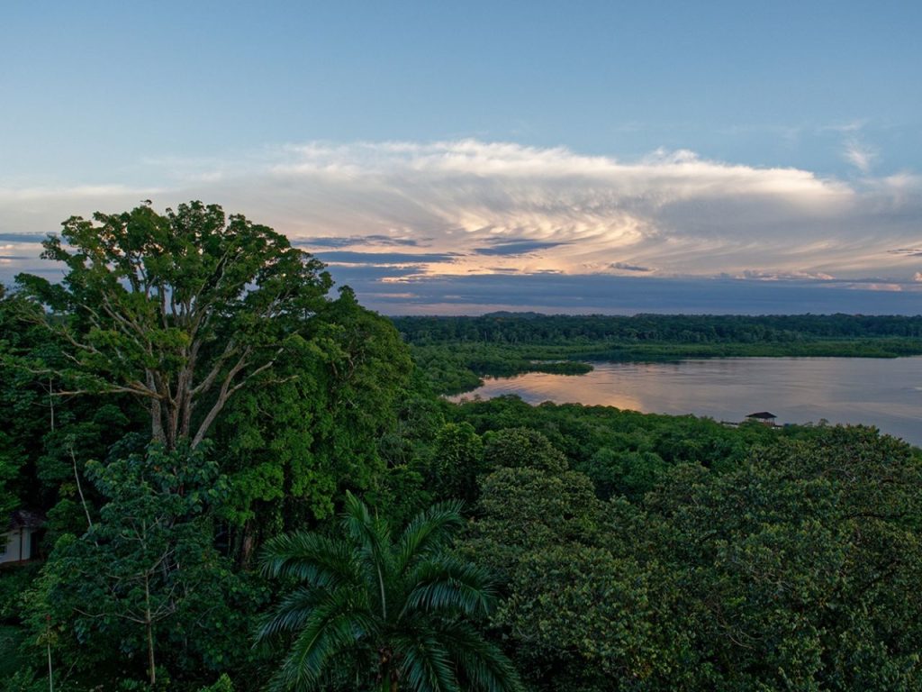 Tranquilo Bay Adventure Lodge