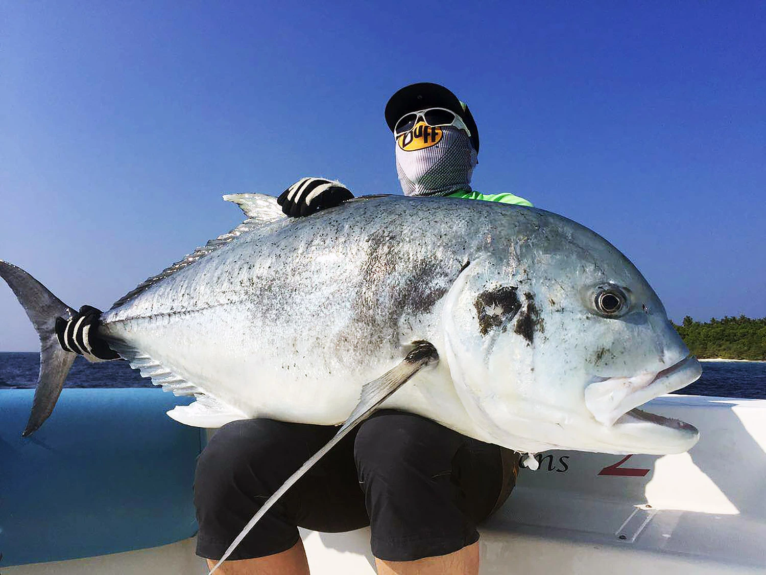 Fishing the Maldives for Big GTs