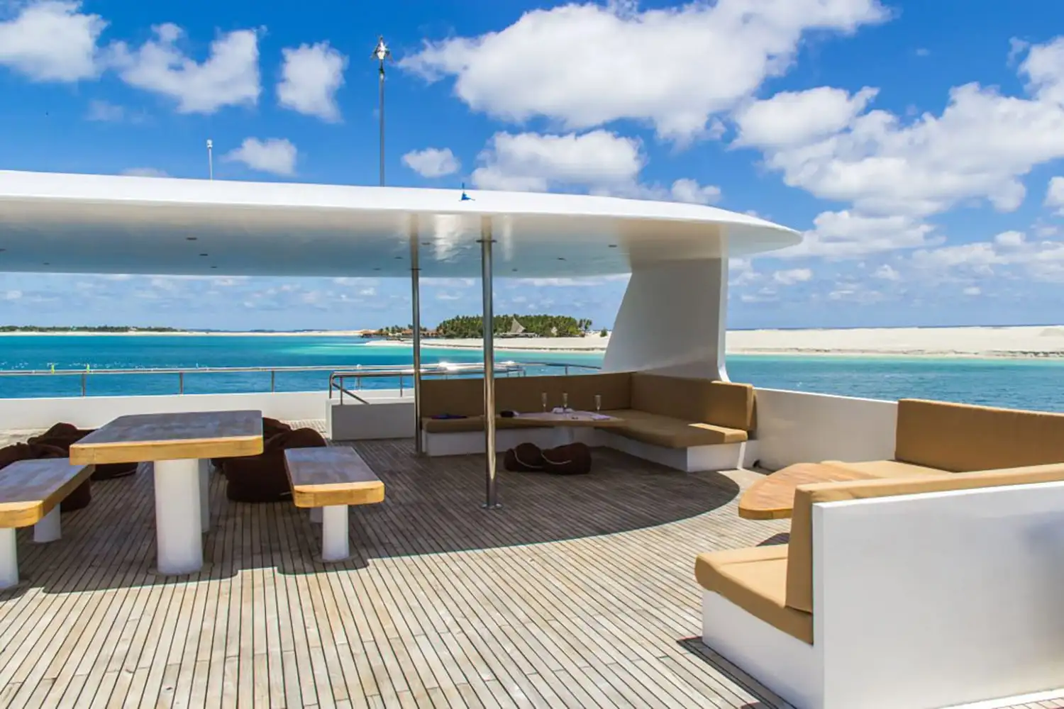 Adora Sundeck Maldives