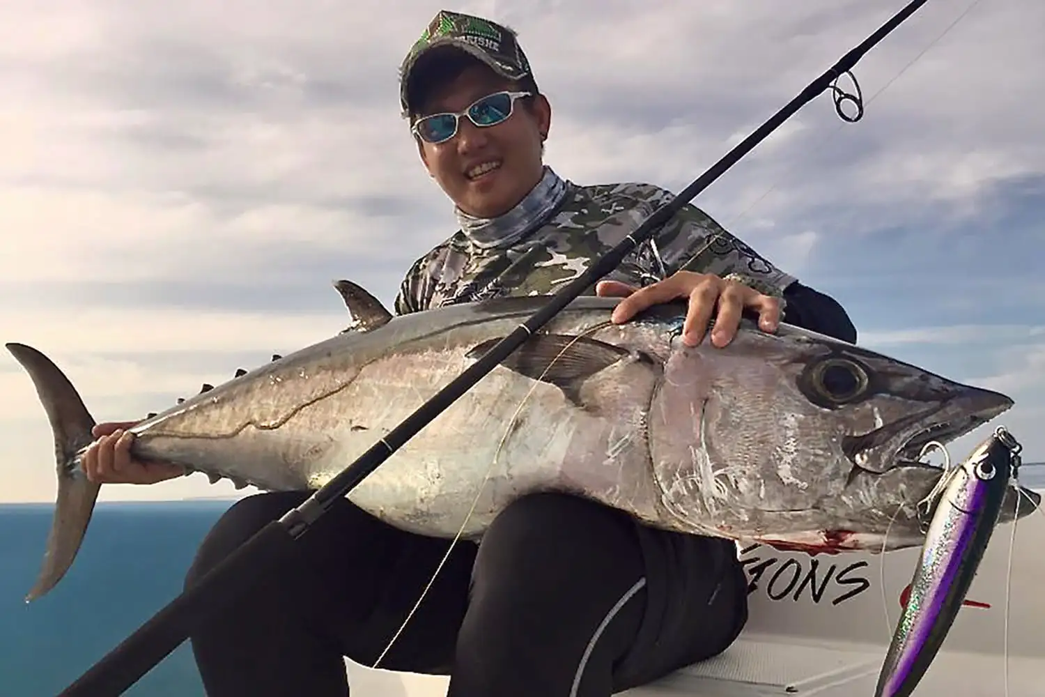 Fishing in the Maldives for Dogtooth on Stickbait - Ocean Blue Fishing